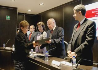 En la Ssa cerca de 22 mil servidores públicos recibirán medallas y estímulos económicos