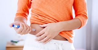 ¿Qué papel juegan las agujas en una terapia de inyección de insulina?