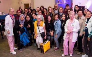 Centro Médico ABC entregó 60 pelucas oncológicas a pacientes con cáncer de mama