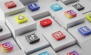 Indispensable que los niños y adolescentes reduzcan las horas que pasan en redes sociales