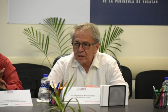 Hay un compromiso histórico con la mejora de la salud: Alcocer Varela